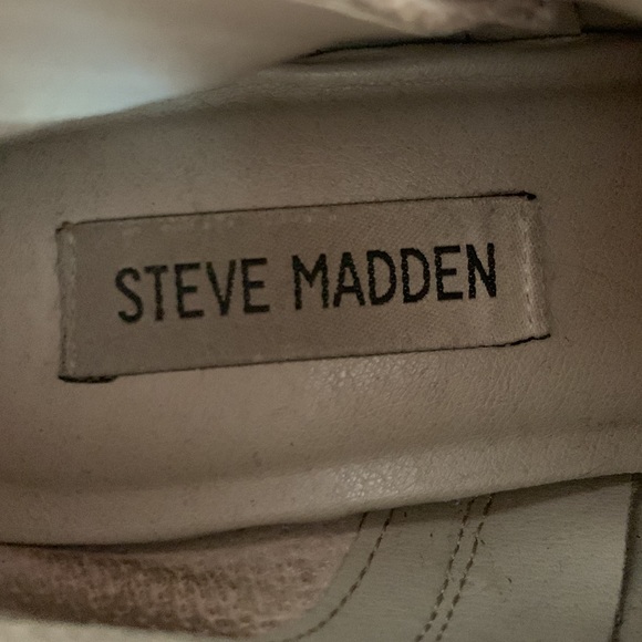 Suede Steve Madden boot with hidden wedge - Picture 4 of 4